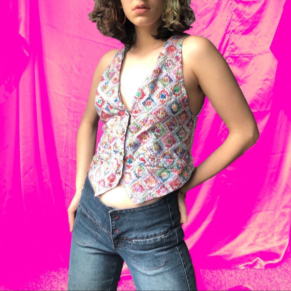💘Vintage Embroidered Vest💘